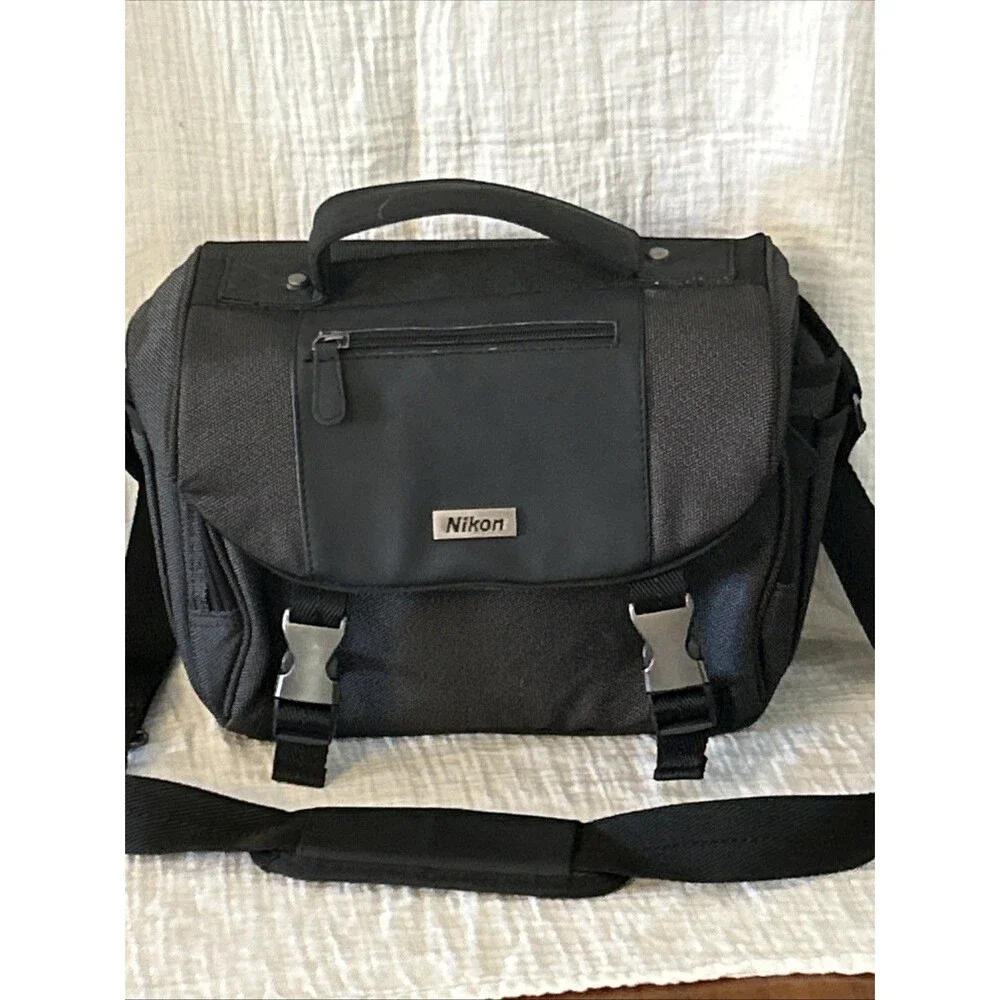Nikon Deluxe Digital SLR DSLR Black Padded Shoulder Strap Camera Case Bag 17001